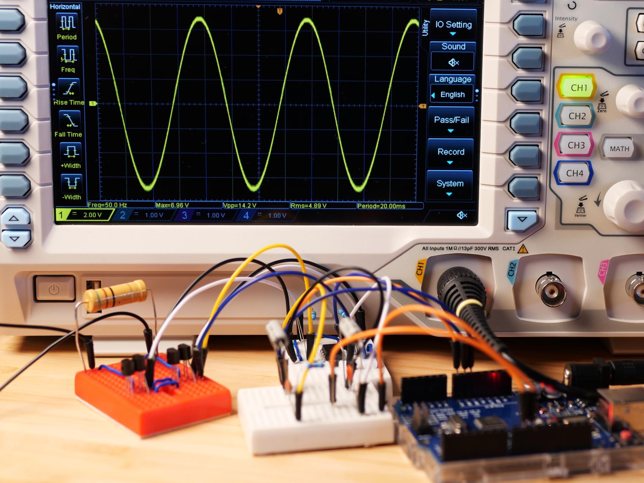 Output signal on an oscilloscope