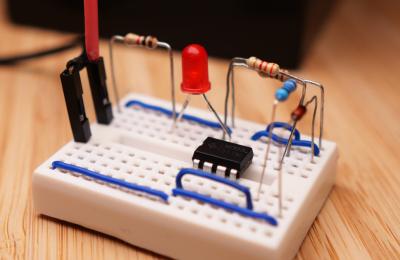 Zener Diode Low Voltage Alarm